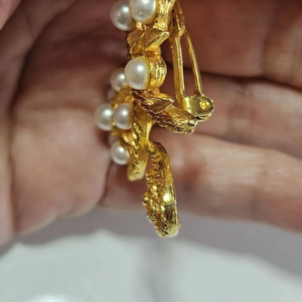 Vintage Gold Tone Faux Pearl Wheelbarrow of Flowers Pin Brooch